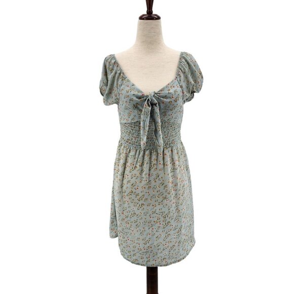 NWT Love Tree Floral Blue Short Sleeve Mini Dress Womens Small - Picture 1 of 11